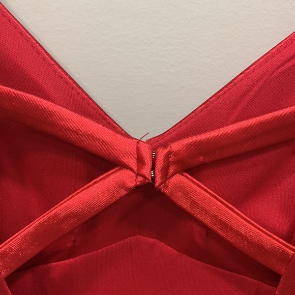 Red Formal Holiday Full Length Gown Dress w Slit, pockets, cute back, padded bra - Picture 9 of 12